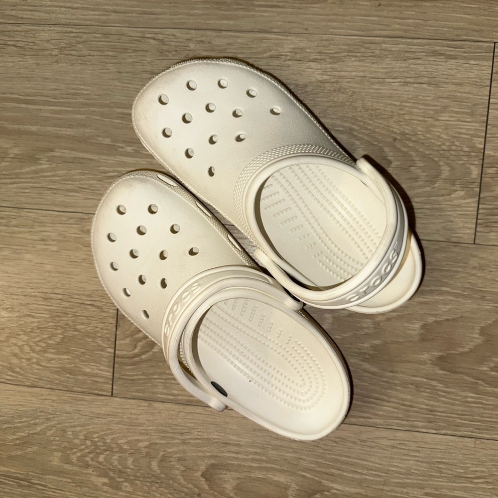 CROCS Classic White Clogs